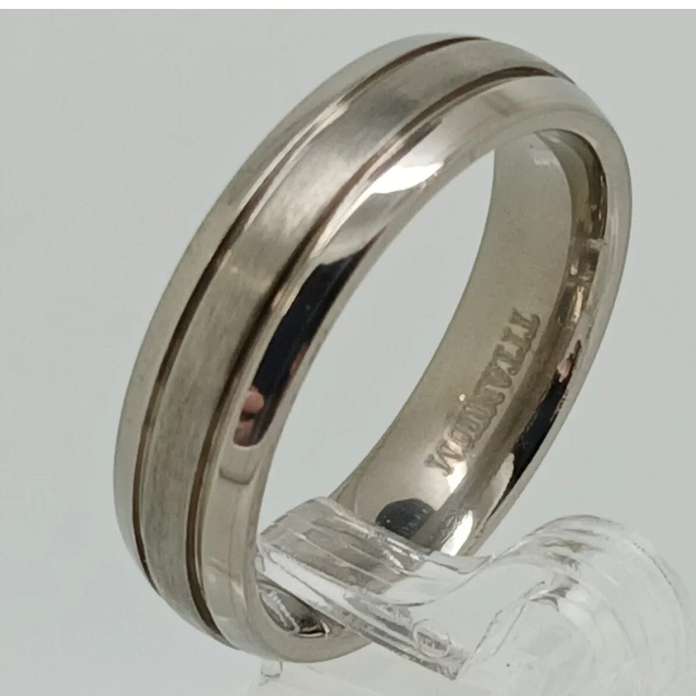 Vintage Mens Titanium 6mm Comfort Fit Band Ring Size 10 Brushed Polished Silver